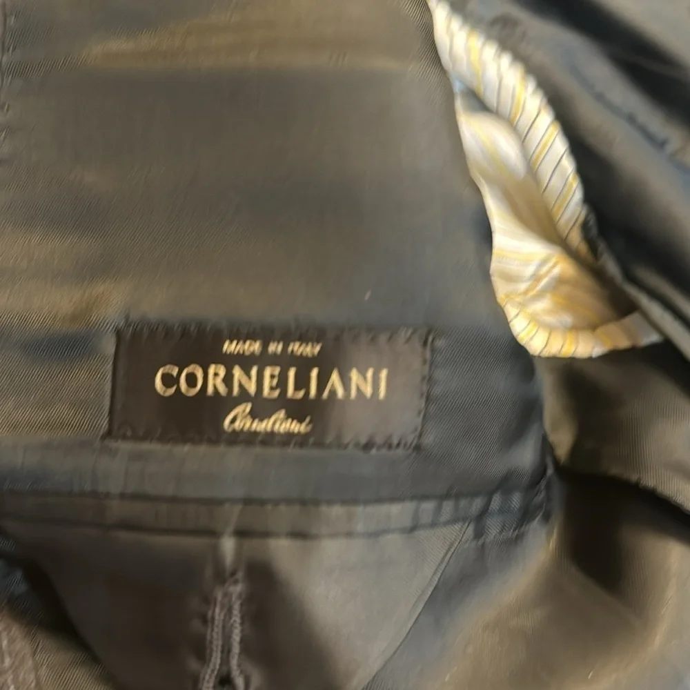 Corneliani 100% Virgin Wool extra fine Pin Striped Blazer Made in Italy see pics